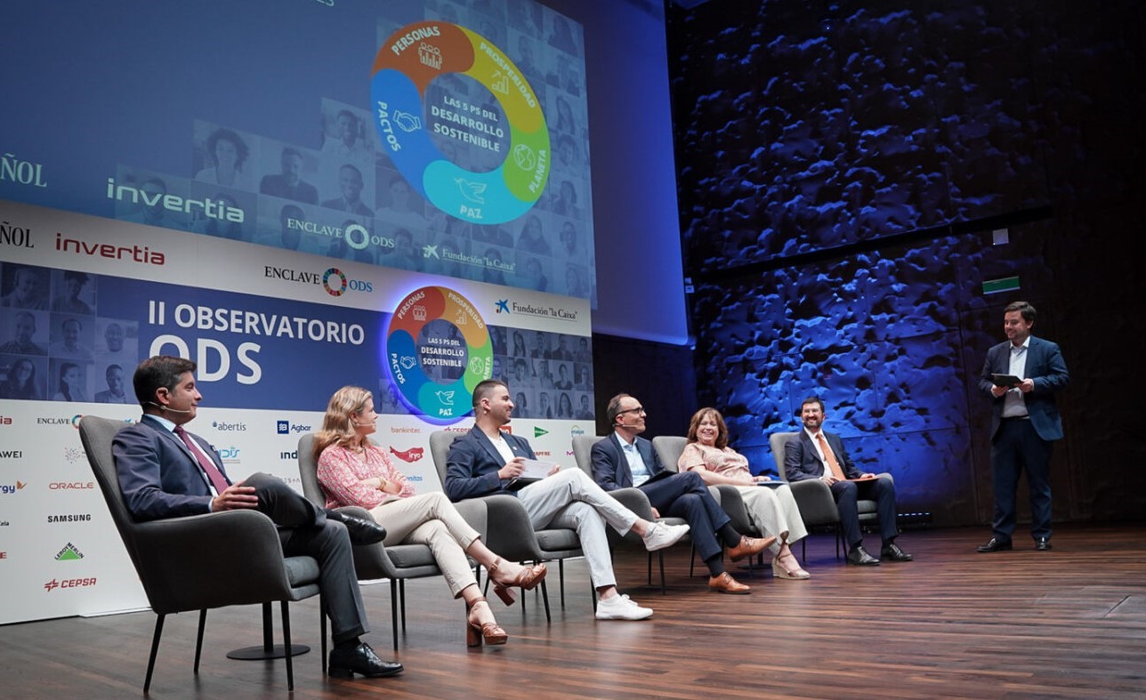 Professionals at a round table during the event