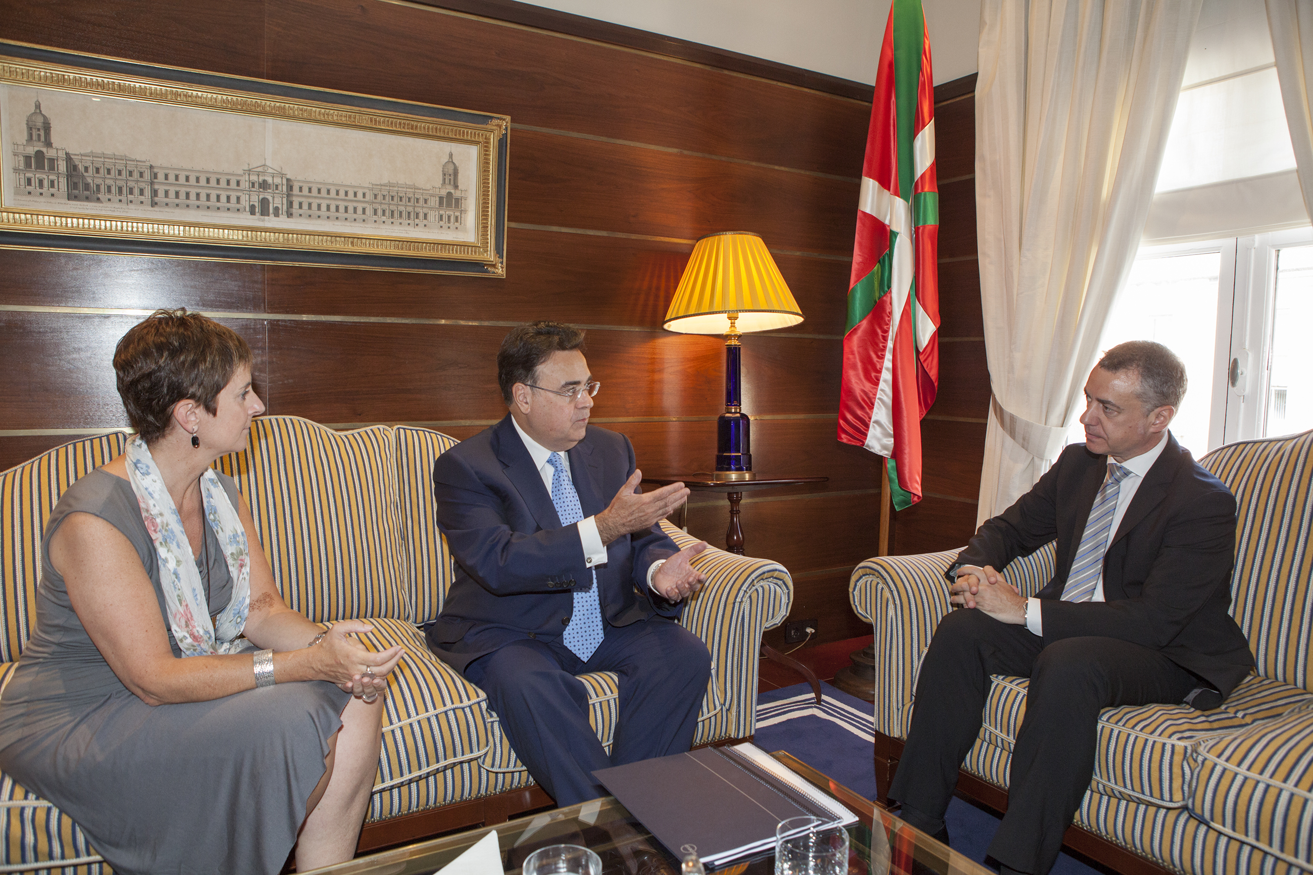 Antonio Llardén en un encuentro institucional con el lehendakari