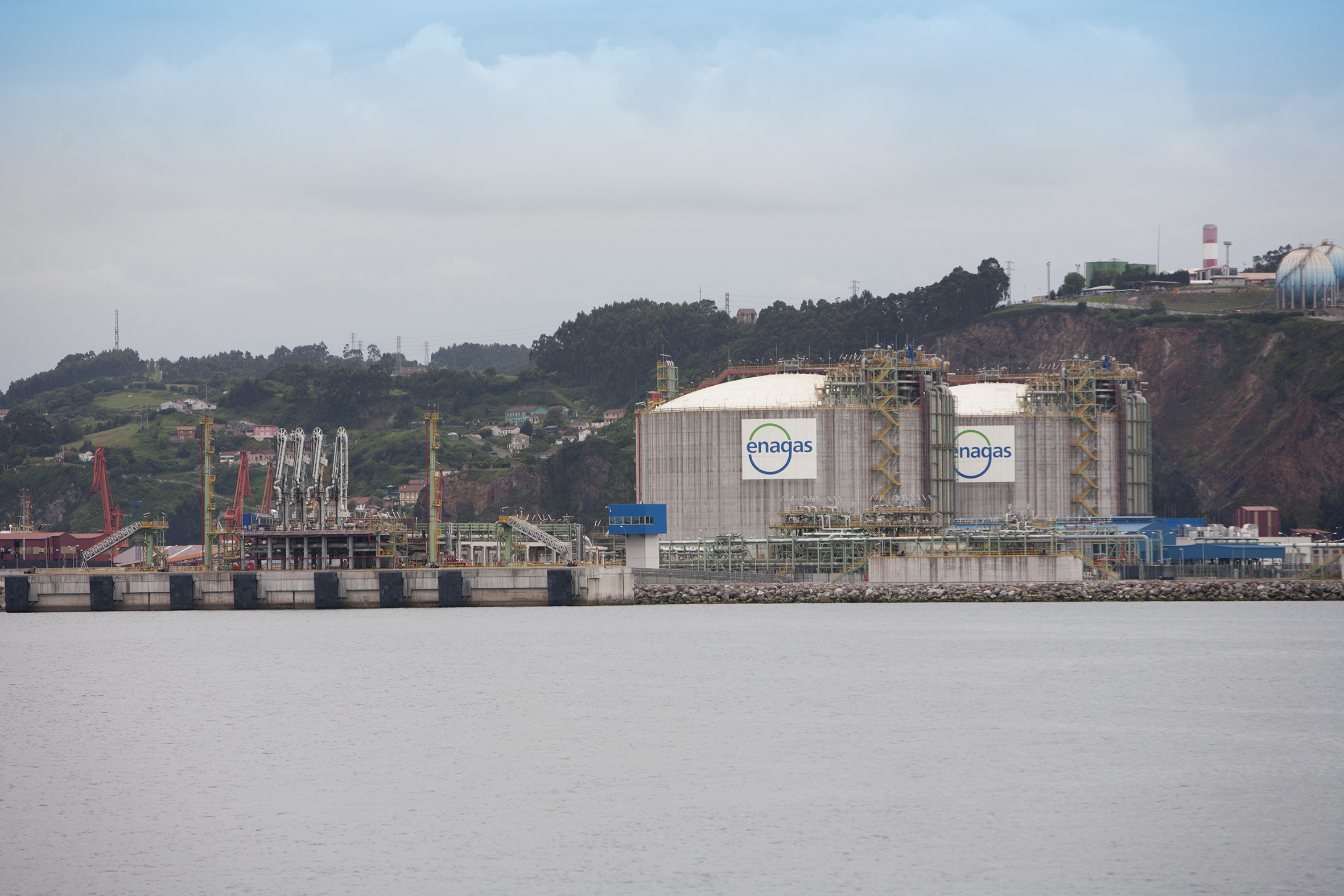 Planta de Enagás de El Musel en Gijón